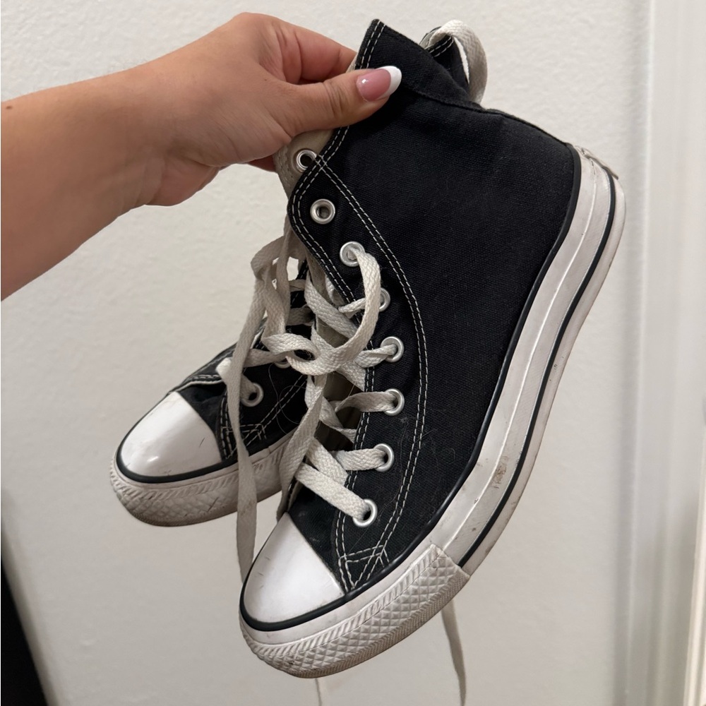 Converse - Picture 3 of 7